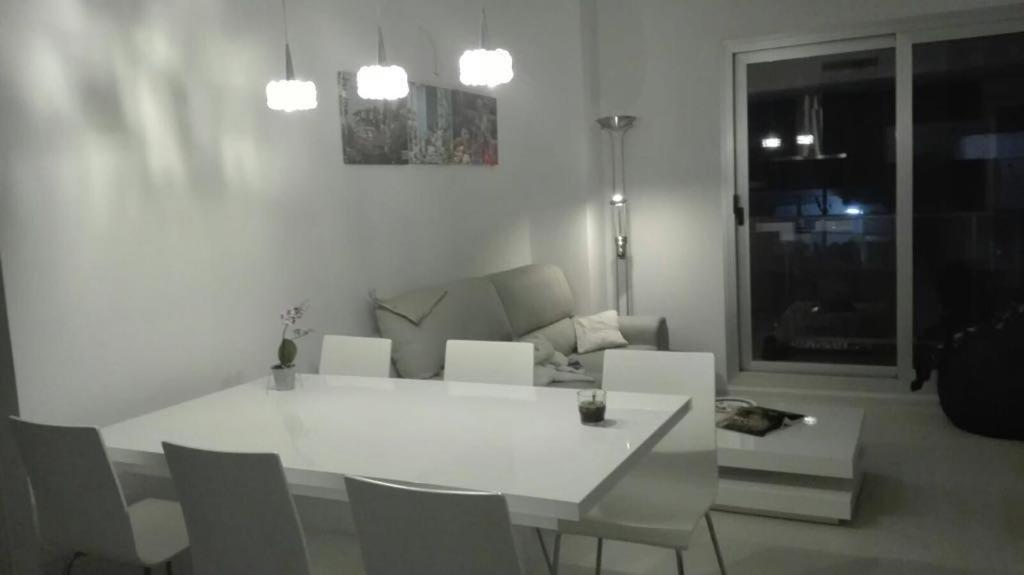 Edificio Attikos - Solo Familias Apartman Gandía Kültér fotó