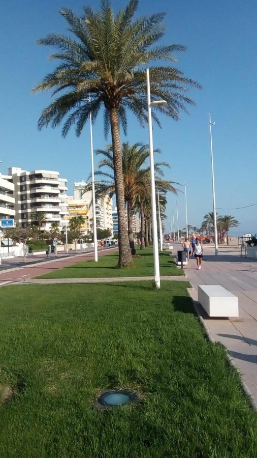 Edificio Attikos - Solo Familias Apartman Gandía Kültér fotó