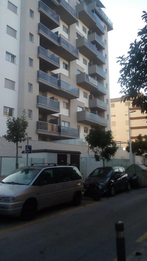 Edificio Attikos - Solo Familias Apartman Gandía Kültér fotó